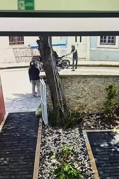 Detienen a sujeto que robó rejas en Umán 4